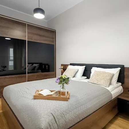 Lägenhet Comfortable In The Centre Of Close To The Mtp By Renters Poznań