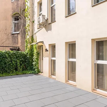 Comfortable In The Centre Of Close To The Mtp By Renters Poznań