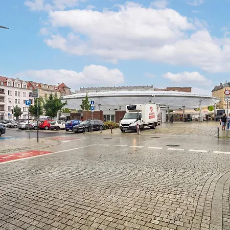 Comfortable In The Centre Of Close To The Mtp By Renters *