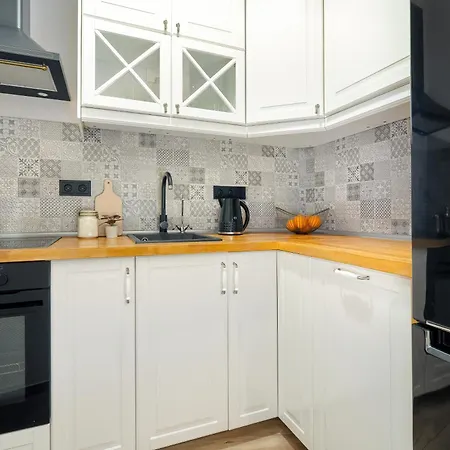 Lägenhet Comfortable In The Centre Of Close To The Mtp By Renters